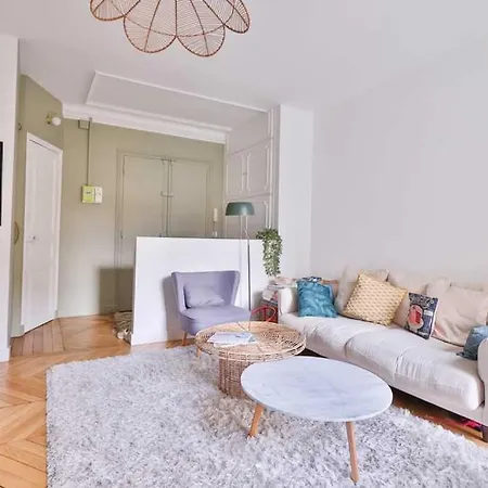 Charming Flat Place Monge Near Pantheon *