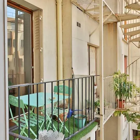 Charming Flat Place Monge Near Pantheon * Parigi