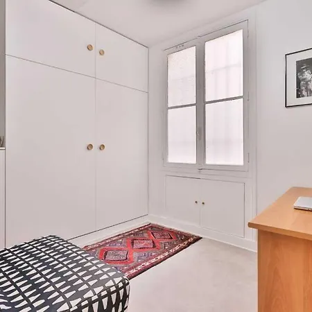 Charming Flat Place Monge Near Pantheon